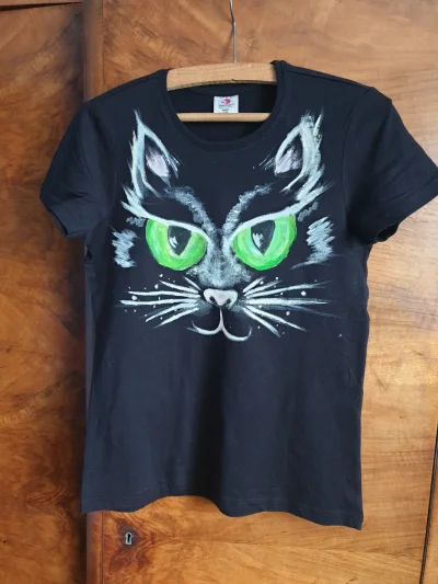 hurtwish - Ręcznie malowny moim pędzlem #kot na koszulce
#rekodzielo #handmade
#smies...