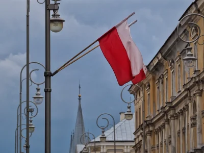 jakub-juszynski - Flagi w mieście wiszą. Wy wywieszacie czy odpuszczacie? 
#polska