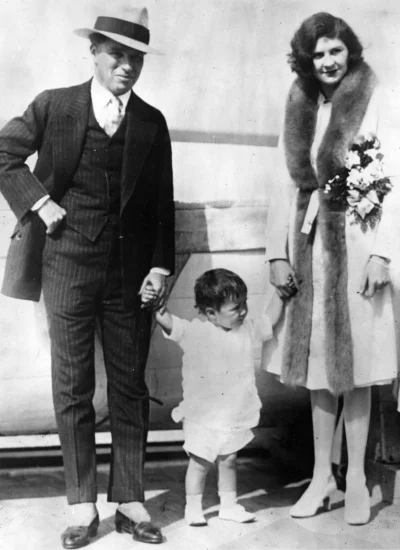 z.....1 - Charlie Chaplin. 165 cm a znalazł piękna żonę i zarobił miliony. Ale nie - ...