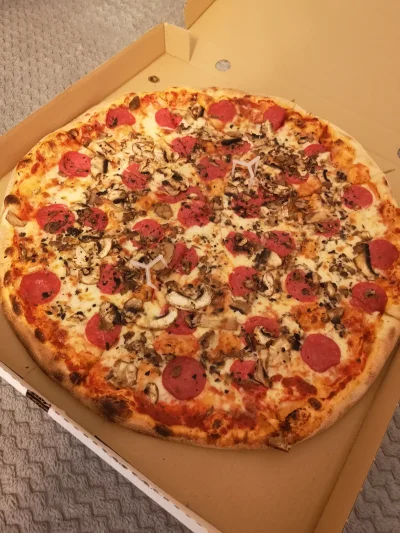 trybik555 - Moja pierwsza homemade pizza #gotujzwykopem