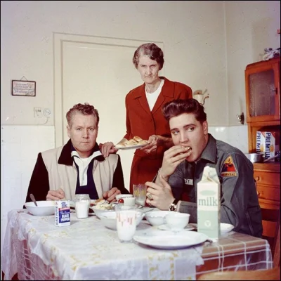 hugoprat - Elvis, his father Vernon, and his grandmother Minnie Mae, 1959
SPOILER