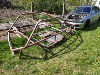 mlodybog_11 - Mirki ogarnąłem taka oto ramę i będę wlaznorecznie robił buggy. Silnik ...