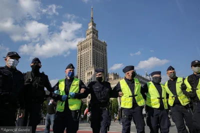 AlmostDivine - Policja aresztuje dziennikarzy!

https://www.wykop.pl/link/5491787/p...