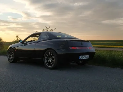 konradk1 - Ile to już lat oddrutowuje to auto? Chyba 4... Malowane samemu byle gdzie,...