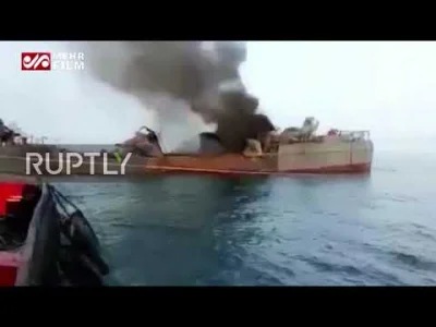 60groszyzawpis - Tyle zostało z irańskiego okrętu wsparcia Konarak, po omyłkowym traf...