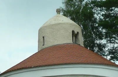 binuska - Słowiańska Rotunda z 4-twarzową figurą Swantewita na szczycie w miejscowośc...