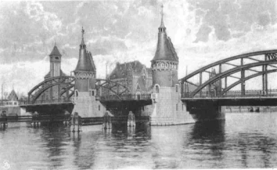 SzycheU - Parnitzbrücke w 1929 roku.
Dziś w jego miejscu znajduje się most portowy.
...