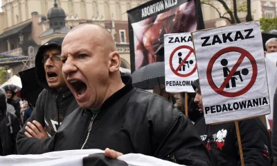 Postronek - > Polska najbardziej homofobicznym krajem UE
 Nie dramatyzowalbym ( ͡° ͜...