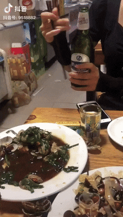 Dibhala - A kustosza rułką potrafisz otworzyć? ( ͡º ͜ʖ͡º)

#protip #heheszki