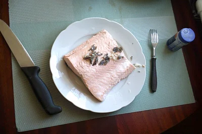anonymous_derp - Dzisiejszy obiad: Duszony filet łososiowy, sól.

Do czarnolistowan...