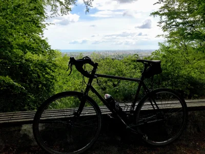 velomapa - Widać morze ʕ•ᴥ•ʔ Pomnik Bitwy pod Oliwą.

 Ma Anglia Nelsona i Francja V...