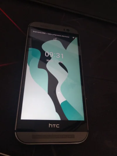 ratujemysaabine - #kurlakiedystobylo 
HTC M8.
HTC kiedyś umiało w smartphony i po tyl...