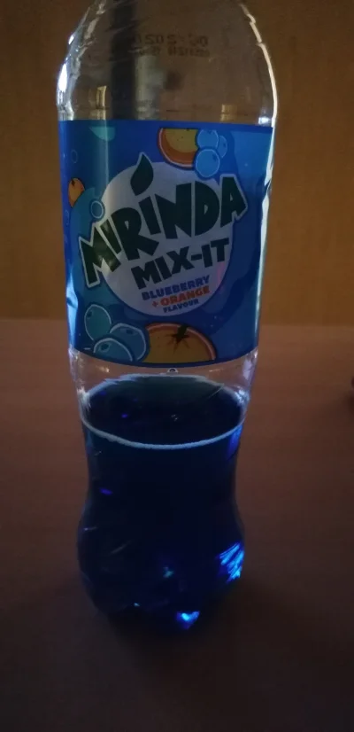 WuDwaKa - Ładny, niebieski kolor ale w smaku to jak orenżada np: Helena.
#mirinda #na...