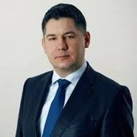 jacem - Na zdjęciu Konrad Wąż, działacz partyjny pisu obecnie udający dziennikarza w ...