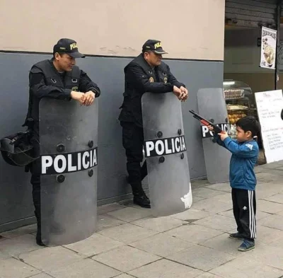 Hiczkax - Ukradłam meme z policją