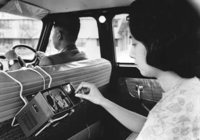 yosemitesam - #historia #ciekawostkihistoryczne #zsrr
Rok 1963. Japonka ogląda w sam...