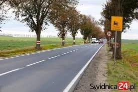 wezsepigulke - @VWgolf3 jeśli nad utwardzonym poboczem na wysokości mniejszej niż 4m ...