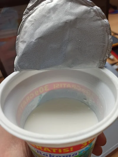 Osiedlowydiler - Kupiłem jogurt Bakoma, chciałem zrobić tzatziki więc otwieram go a t...