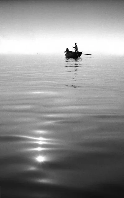 Hoverion - fot. Fan Ho
Into the mist, 1955
#fotografia #zdjecia #czarnobiale #minim...