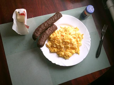 anonymous_derp - Dzisiejsze śniadanie: Jajecznica z jaja gęsiego i 4 jaj kurzych na m...