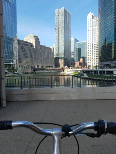 A.....S - Na rowerowym szlaku
#rower #rowery #chicago #usa #miasto #przygoda