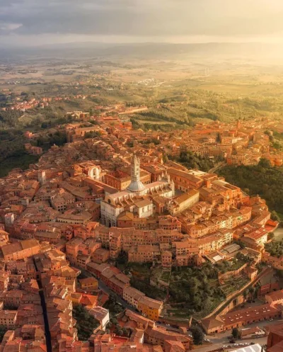 Castellano - Siena. Włochy
foto: bachirphotophactory
#fotografia #wlochy #cityporn ...