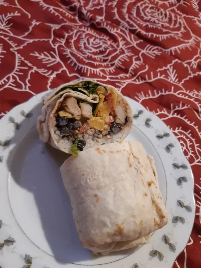 Voltaire - I cyyyyk burrito ( ͡º ͜ʖ͡º) #jedzzwykopem #gotujzwykopem #gownowpis #burri...