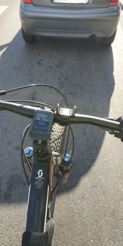 reddin - Jechałem na trening po ulicy rowerem, bo mogę (⌐ ͡■ ͜ʖ ͡■) 

#rower #treni...