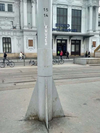 szyna352 - Brno, Czechy 
#spacex #heheszki