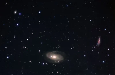 takie-inne-uczucie - Galaktyki NGC 3077, Bodego (M81) i Cygaro (M82). Zrobione wczora...