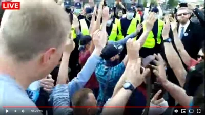 zryta-beretka - @MajorWinters: Tłum poddanych muzułmanów na ulicach Warszawy modli si...