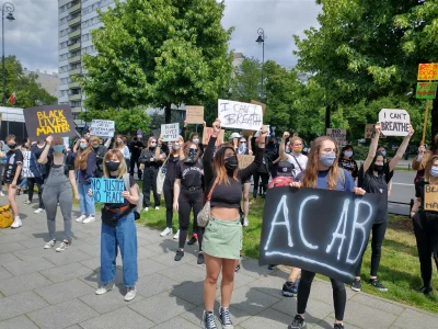 Jegwan - Trwająca właśnie "manifestacja" pod hasłem #blacklivesmatter w Warszawie. Ki...