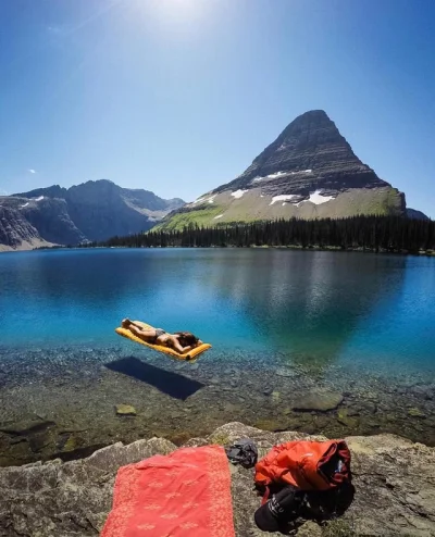 F.....x - #kraiobraz #woda #usa #fotografia Jezioro w Glacial National Park.