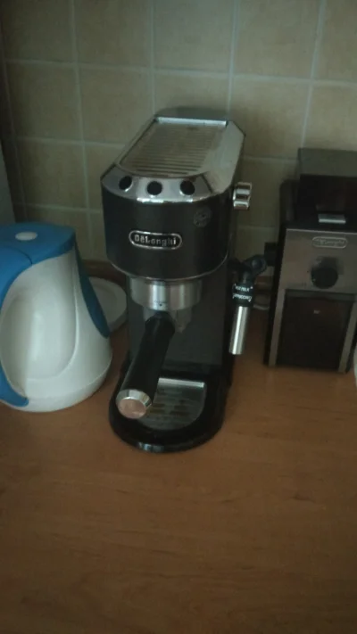 PwQt - @pywc: mam ten ze zdjęcia i jest gitowa, kawę robi bardzo dobra, tylko czasami...