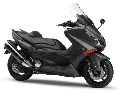 Amadeo - > Yamaha TMAX 530. Do 120km/h przyśpieszenie jest naprawdę zaskakująco dobre...