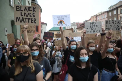 RoMaN_MiKLaS - dlaczego w protestach BLM w Polsce biorą udział wyłącznie płodne julki...