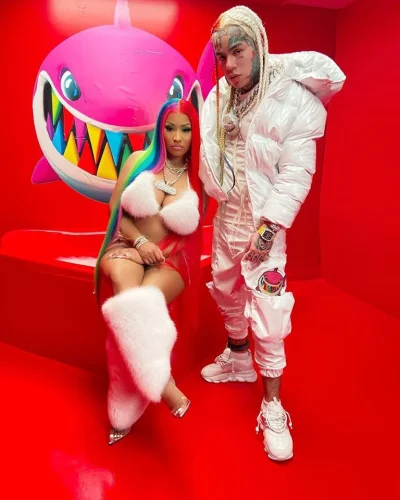 ye88 - Klip z Nicki Minaj nakręcony, merch się szyje, a miał zginąć pierwszego dnia p...