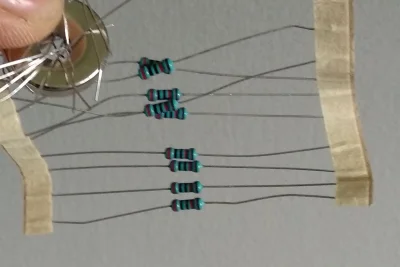 bialy100k - Mirki z #elektronika - z czego są wykonane nóżki rezystorów, jaki to stop...