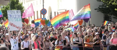 chanelzeg - Wiem, że za 20-30 może 50 lat małżeństwa LGBT będą normalnością. Konserwa...