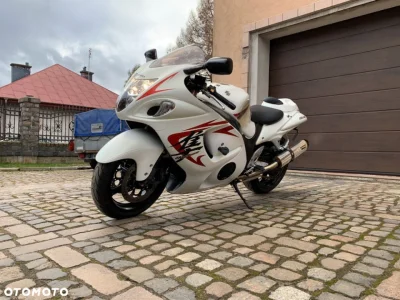 s.....2 - GSX1300R jest perfekcyjny na pierwszy motocykl i nie sluchajcie tych, co mo...