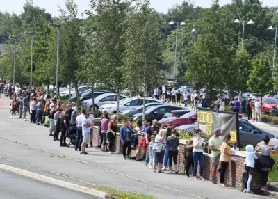 johnmorra - nie rozumiem poodwierali primarki i inne sportsdirecty a fryzjerzy dalej ...