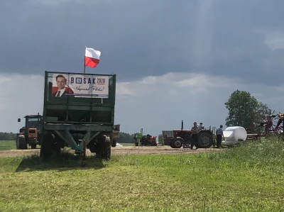 rafau16 - Właściwy człowiek na właściwym miejscu.
(To zielone to rozrzutnik, urządzen...