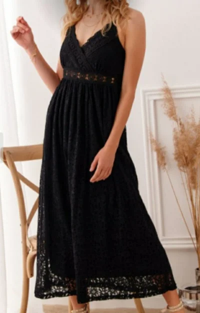 ty3i - Czarna sukienka na wesele, wypada czy nie?
#wesele #modadamska #rozowepaski