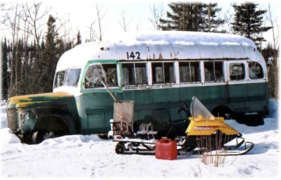 wytrzzeszcz - Autobus znany z filmu "Wszystko za życie"usunięty z Parku narodowego De...