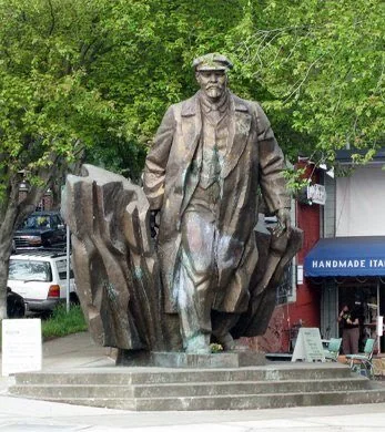 Redaktor_Naczelny - A Lenin w Seattle ciągle stoi...