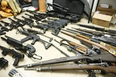 sicknature - to
 Łącznie policjanci ujawnili 35 sztuk broni długiej, w tym karabin sn...