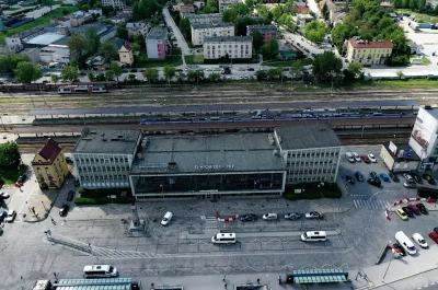 S.....S - #Kielce 

Wreszcie :) jedyne rozsądne rozwiązanie, tzn parking nad torami...