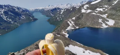 Stashqo - Witam
Jem banana.

SPOILER
#podrozujzwykopem #norwegia #gory #hiking #c...