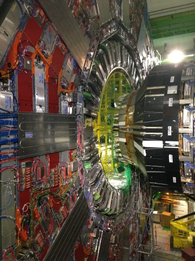 dogfart - 130 lat, 4:26 w filmie, Genewa. Teraz jest tam LHC, 27km tunel do zderzania...