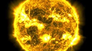 RFpNeFeFiFcL - Astronomowie pokazali film poklatkowy obrotu Słońca w ciągu 10 lat.

...